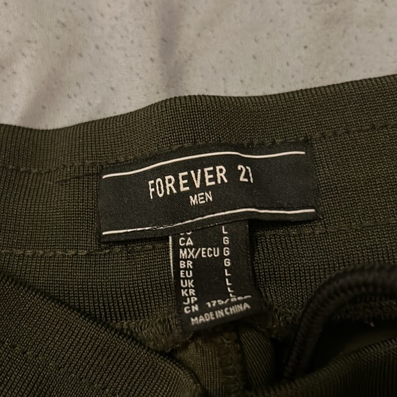 Comes as a set men’s Large barely wore good condition - Picture 5 of 5